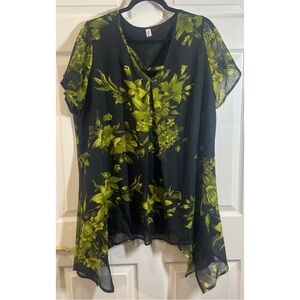 Plus Size Black and Green Blouse​​​